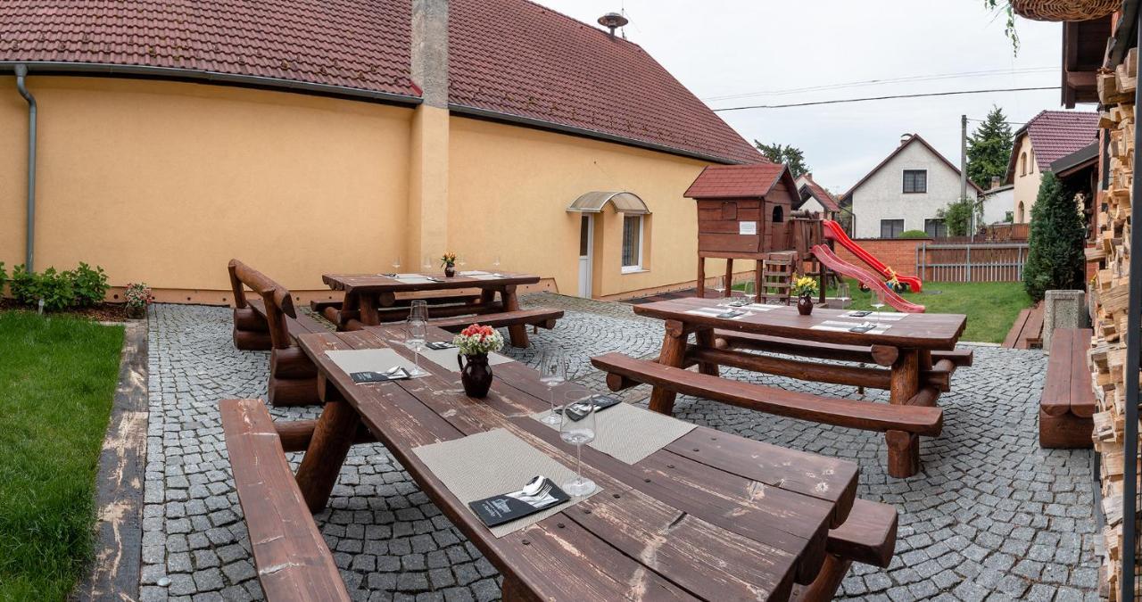 U Kapličky Penzion Mala Hrastice